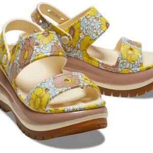 CROCS RETRO FLORAL SANDALS